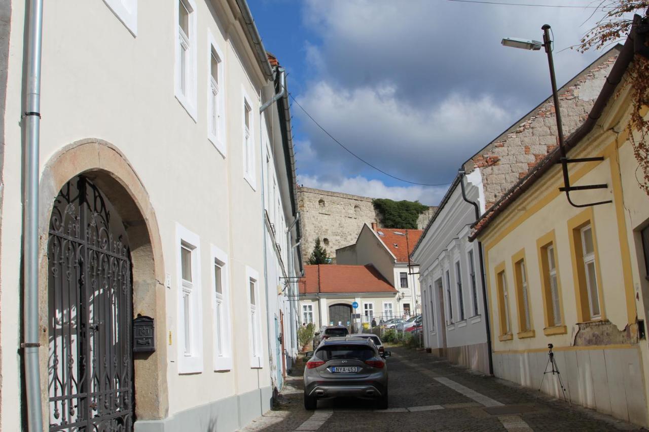 Demetrovics Udvarhaz Эгер Экстерьер фото